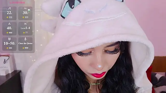 Miss Charlottet online show from 04-16-26, 08:04