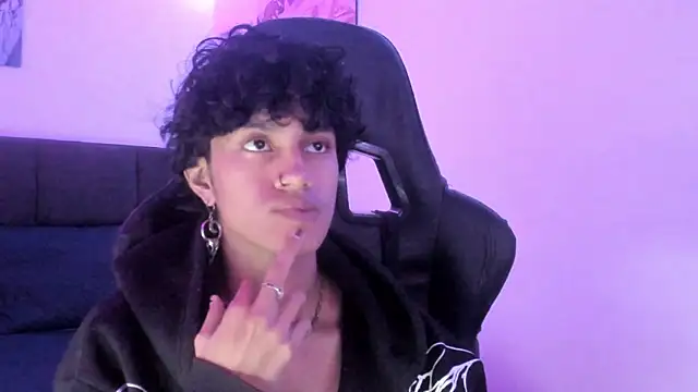 Snapshot of Khada__Jhin4 chatting on 10-13-25, 01:07 Khada  Jhin4 online show from 10-13-25, 01:07