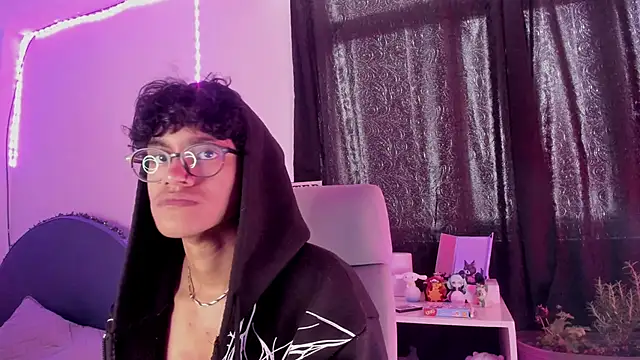 Snapshot of Khada__Jhin4 chatting on 10-13-25, 05:47 Khada  Jhin4 online show from 10-13-25, 05:47