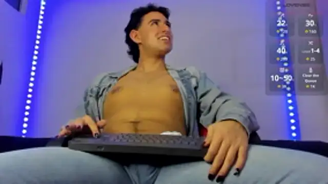 Snapshot of Alexxx_savage chatting on 11-12-25, 04:27 Alexxx savage online show from 11-12-25, 04:27
