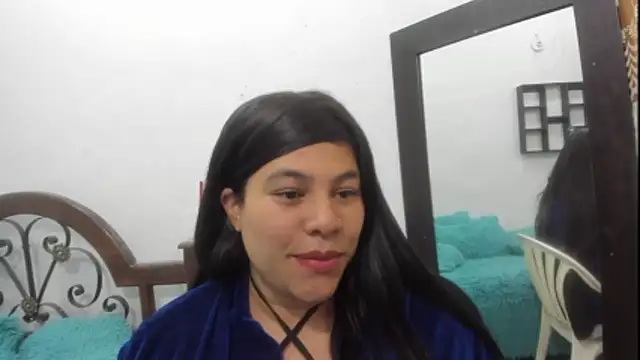 Snapshot of ALMAWHITE chatting on 10-24-25, 09:03 ALMAWHITE online show from 10-24-25, 09:03