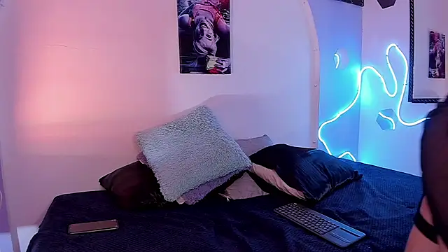 Room 69x online show from 09-19-25, 01:04