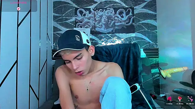 Room 69x online show from 03-12-26, 01:33