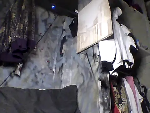 Snapshot of crisrummer chatting on 10-13-25, 04:58 crisrummer online show from 10-13-25, 04:58