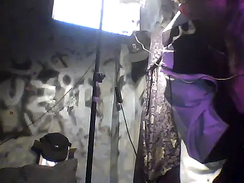 Snapshot of crisrummer chatting on 10-01-25, 04:06 crisrummer online show from 10-01-25, 04:06