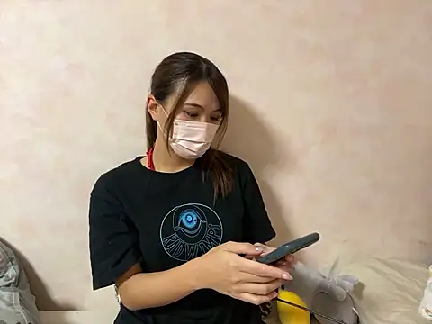 Snapshot of rad_chan chatting on 10-17-25, 01:35 rad chan online show from 10-17-25, 01:35