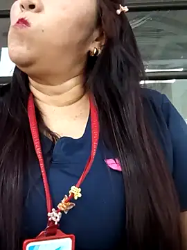 linda luna29 online show from 12-17-25, 08:58