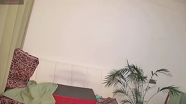 Snapshot of Solsken_ chatting on 07-16-26, 04:31 Solsken online show from 07-16-26, 04:31