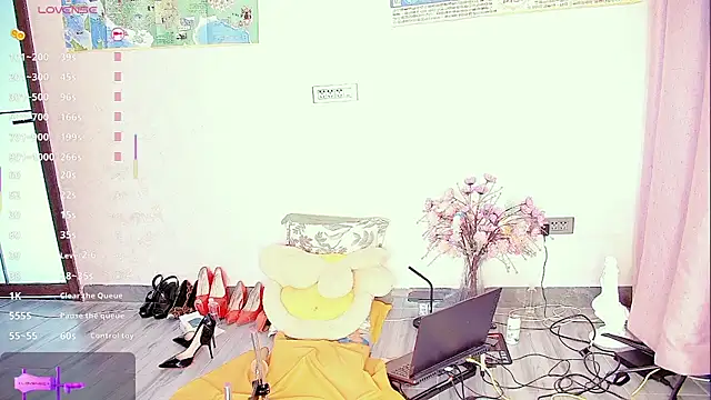 Snapshot of Solsken_ chatting on 10-06-25, 01:07 Solsken online show from 10-06-25, 01:07