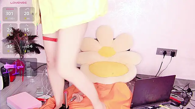 Snapshot of Solsken_ chatting on 01-12-26, 11:53 Solsken online show from 01-12-26, 11:53