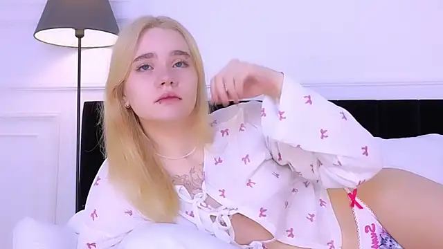 ANNABELLE LU online show from 10-23-25, 05:17