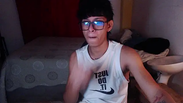 Snapshot of sung_yol chatting on 11-21-25, 09:58 sung yol online show from 11-21-25, 09:58