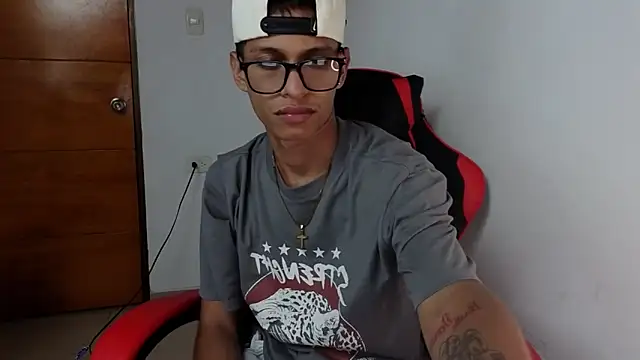 Snapshot of sung_yol chatting on 03-04-26, 05:26 sung yol online show from 03-04-26, 05:26