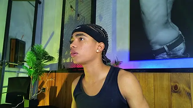 AlanCutee online show from 03-06-26, 02:12