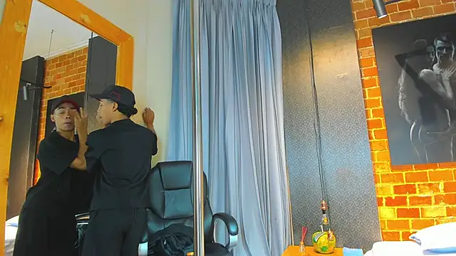 AlanCutee online show from 11-18-25, 11:35