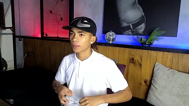 AlanCutee online show from 03-15-26, 01:40