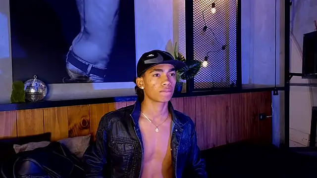 AlanCutee online show from 04-08-26, 11:33