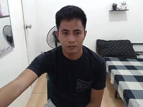 Lloyd wintours online show from 10-23-25, 04:27
