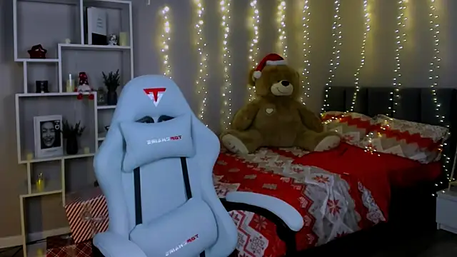 AnoraDark online show from 12-14-25, 12:22