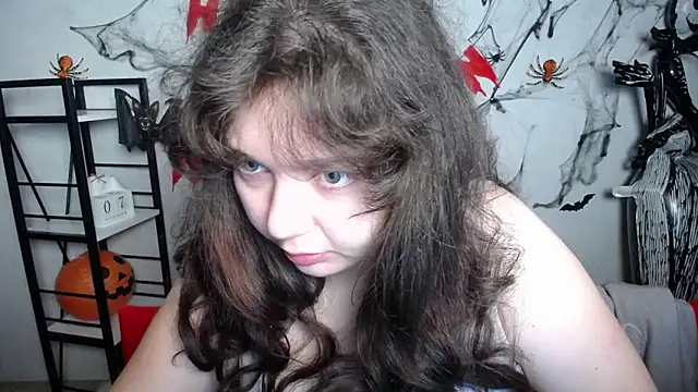 NeonilaLisova online show from 11-08-25, 06:06