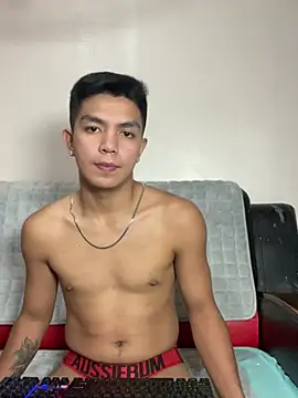 Snapshot of Hunky_paul chatting on 07-13-26, 03:11 Hunky paul online show from 07-13-26, 03:11