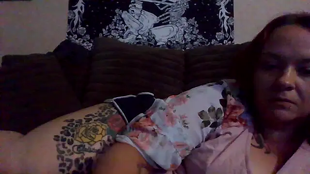 Snapshot of ThickkkMama420 chatting on 07-27-26, 06:20 ThickkkMama420 online show from 07-27-26, 06:20