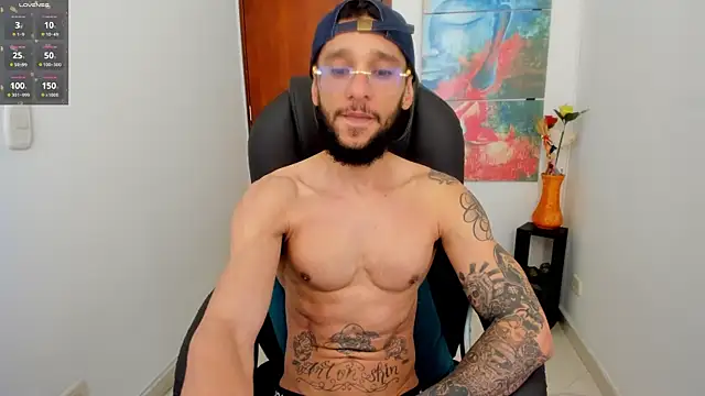 Cristhian teylor  online show from 10-19-25, 03:04