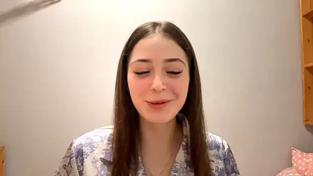 Adel strongwoman online show from 04-17-26, 07:17