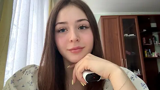 Snapshot of Adel_strongwoman chatting on 04-27-26, 03:15 Adel strongwoman online show from 04-27-26, 03:15