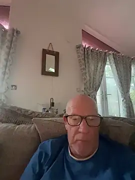 philefc online show from 12-18-25, 01:37