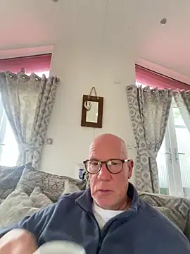 philefc online show from 10-31-25, 02:13