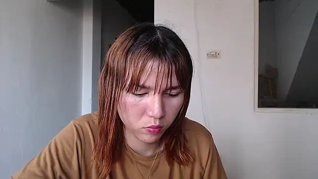 Snapshot of Dolly_Peach_ chatting on 09-13-25, 09:15 Dolly Peach online show from 09-13-25, 09:15