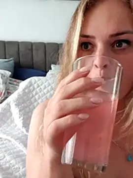 Snapshot of Bridgette03 chatting on 02-17-26, 02:42 Bridgette03 online show from 02-17-26, 02:42