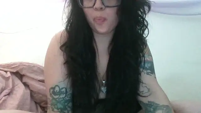 GypsyMamacita online show from 06-21-26, 08:14