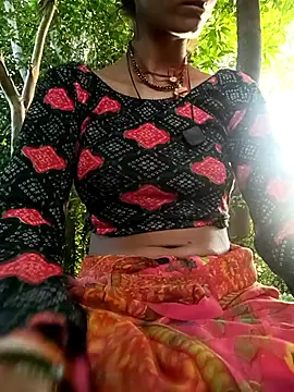 Snapshot of Sonam_tripathi chatting on 09-09-25, 01:16 Sonam tripathi online show from 09-09-25, 01:16