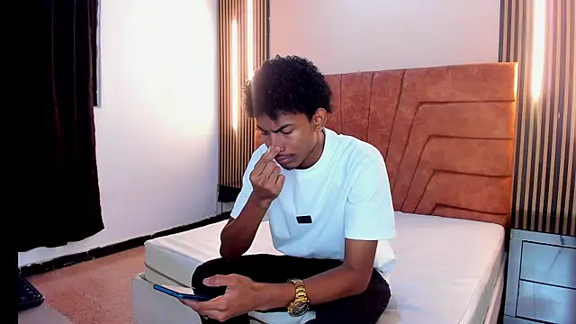 FYKMOR 1 online show from 11-08-25, 03:43