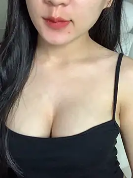 Snapshot of ___Lily___ chatting on 10-27-25, 03:46 Lily online show from 10-27-25, 03:46