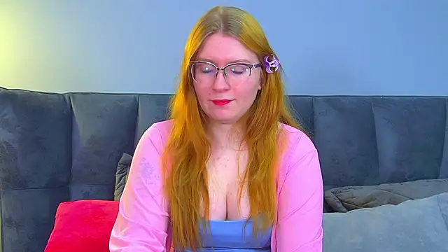 Snapshot of AliceAllisons chatting on 02-06-26, 06:26 AliceAllisons online show from 02-06-26, 06:26