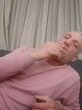 handsome8inchh online show from 04-05-26, 12:17