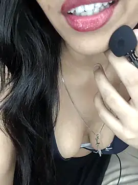 KARISHMA-STRIP online show from 11-01-25, 06:57