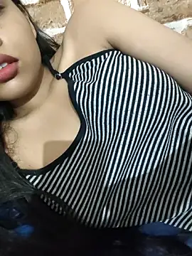 KARISHMA-STRIP online show from 09-24-25, 08:32