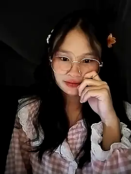 Snapshot of saronla_03 chatting on 09-19-25, 03:27 saronla 03 online show from 09-19-25, 03:27