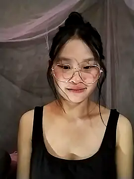 saronla 03 online show from 11-30-25, 07:09