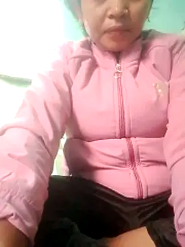 Snapshot of Chandrakanta-Devi chatting on 12-23-25, 10:58 Chandrakanta-Devi online show from 12-23-25, 10:58