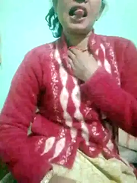Snapshot of Chandrakanta-Devi chatting on 11-11-25, 03:18 Chandrakanta-Devi online show from 11-11-25, 03:18