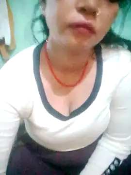 Snapshot of Chandrakanta-Devi chatting on 11-04-25, 01:42 Chandrakanta-Devi online show from 11-04-25, 01:42
