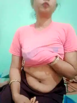 Snapshot of Chandrakanta-Devi chatting on 03-07-26, 06:53 Chandrakanta-Devi online show from 03-07-26, 06:53