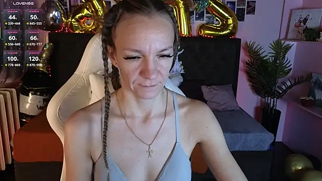 Jesica mooon online show from 12-20-25, 01:30