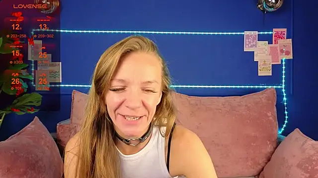 Snapshot of Jesica_mooon chatting on 09-25-25, 01:33 Jesica mooon online show from 09-25-25, 01:33
