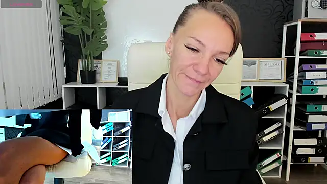 Snapshot of Jesica_mooon chatting on 09-19-25, 01:31 Jesica mooon online show from 09-19-25, 01:31